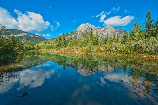 Canada-Alberta-Kananaskis Country Mount Lorette reflects in Lorette Ponds